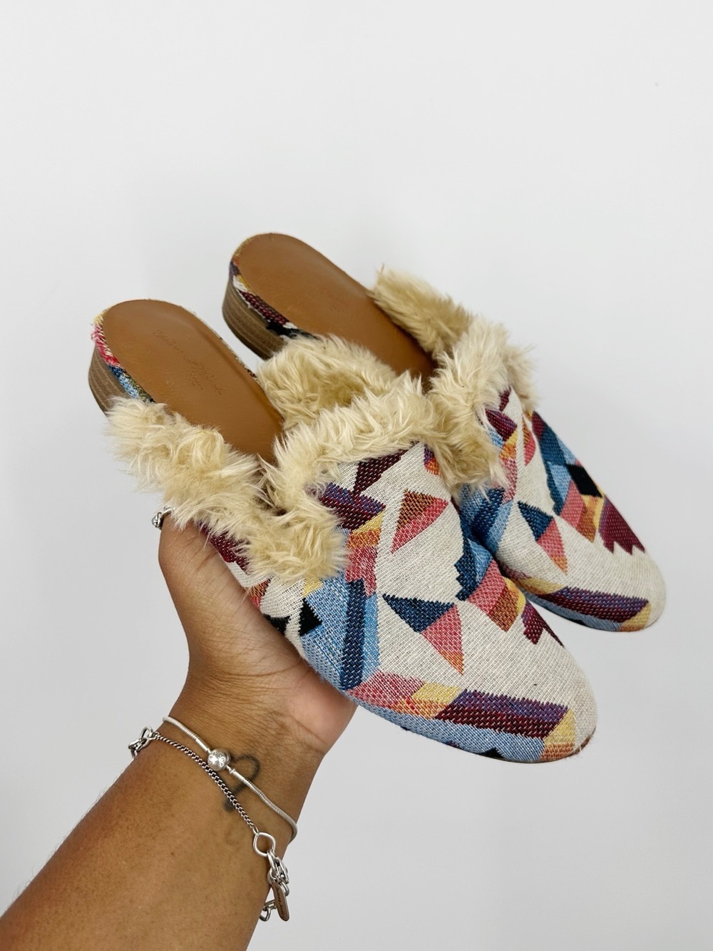 Universal Thread Boho Aztec Slip On Mules Size Women's 8